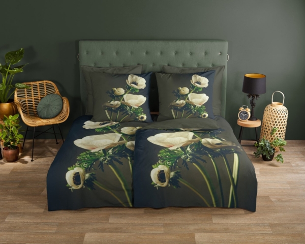 Good Morning Baumwoll-Bettwäsche 155x220 Leipzig Blüten dunkelgrün vanille 10090