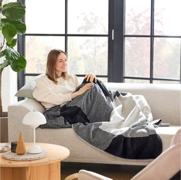 Wohndecke Achmeta, IBENA, mit abstraktem Design Bild 2