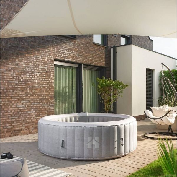 HOME DELUXE Whirlpool Outdoor Whirlpool SPLASH - 6 Personen, aufblasbares Aufstellbecken, (inkl. Abdeckung), 130 Luftdüsen, aufblasbar auf Knopfdruck