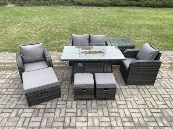 Fimous Rattan Gartenmöbel Set Outdoor Patio Gas Feuerstelle Esstisch und Stühle mit 3 Fußhocker Beistelltisch