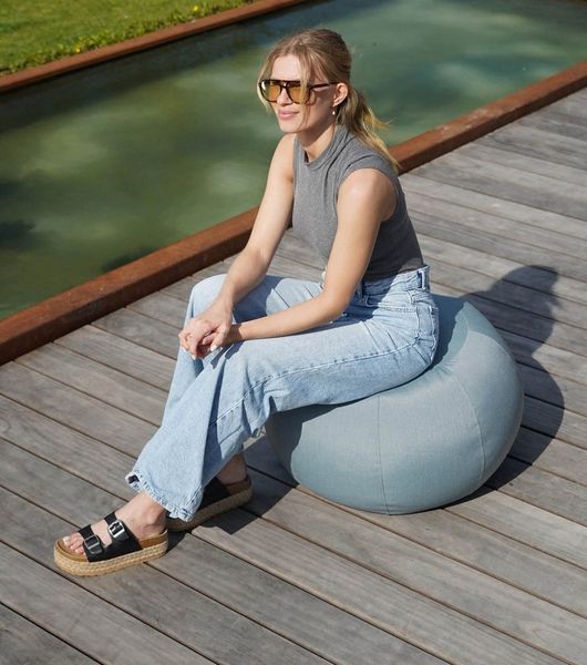 mokebo Pouf Der Kugelige (für drinnen & draußen), Sitzhocker Outdoor, Fußhocker, Hocker & Sitzkissen eckig Himmelblau