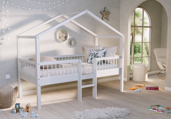 FORREST Buche Spiel-Hausbett 90 x 200 cm, inkl. Lattenrost, Leiter und Dachaufbau, Ausf. Buche massiv weiß lackiert