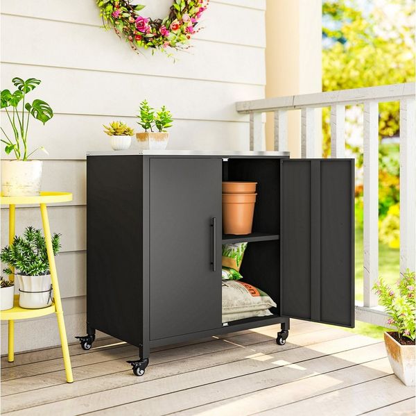 Outsunny Garten-Geräteschrank mit Arbeitsplatte, abnehmbar Regal, magnetisch Doppeltür, Rolle, BxT: 80x50 cm, (Outdoor Gartenschrank, 1 St, Pflanztisch mit Unterschrank), für Garten Balkon 80 x 50 x 90cm