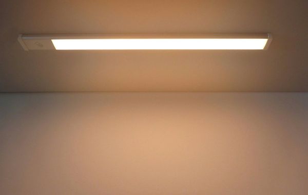 TRANGO LED Unterbauleuchte, Dimmfunktion, 2533 LED Unterbaulampe 4-Stufen dimmbar *SUN* Lichtleiste, Küchenunterbau Beleuchtung 600mm lang 12 Watt 230V in Titan/weiß inkl. Touchdimmer ON/Off Schalter 3000K warmweiß Led Leiste, Aufbauleuchte, Schrankbel...