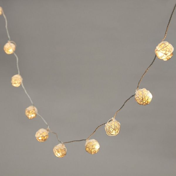 Lights4fun LED-Lichterkette 16er LED Rattan Lichterkette warmweiß Batteriebetrieb