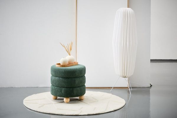 XORA 'MOLLY' Polsterhocker, Samt grün, 42 x 42 x 41 cm, 150 kg belastbar