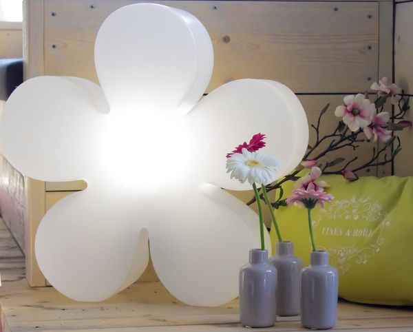 8 seasons design LED Gartenleuchte Shining Flower, LED wechselbar, E27-Fasssung, warmweißes Licht, Dekolampe Garten (40cm, weiß)