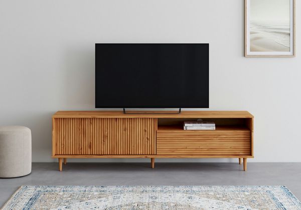 OTTO home Lowboard Malmedy Front mit gefrästen Rillen, TV-Kommode aus massivem Kiefernholz, Push-to-open, Breite 180 cm