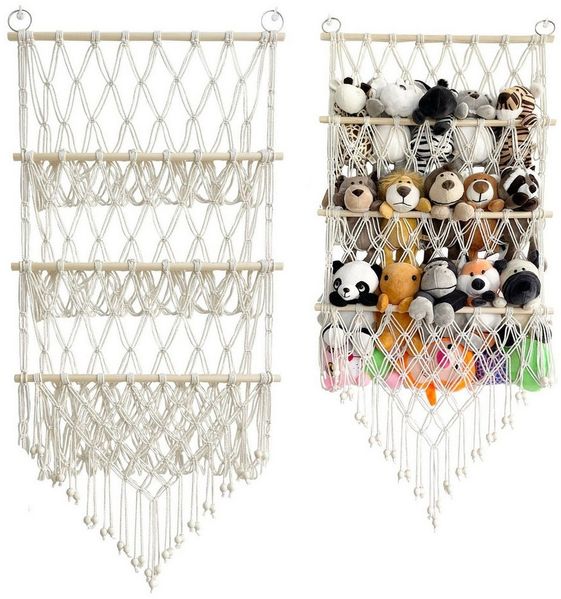 Refined Living Hängekorb Hängeregal 3 Etagen Kuscheltier Aufbewahrungsnetz Hängeaufbewahrung (Stofftier Spielzeug Hängematte Kuscheltier Aufbewahrung über der Tür, 1 St, Handgewebtes Baumwollseil Boho-Makramee Hängeorganizer Wand-Organizer), Hängende T...