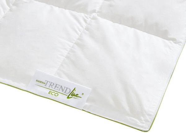 Badenia Trendline Daunenbettdecke Badenia Trendline® Eco, Füllung: 90% Daunen und 10% Federn, Bezug: Baumwolle aus kontrolliert biologischem Anbau, extra leichte Sommerdecke, Zertifizierungen: Downpass & Nomite