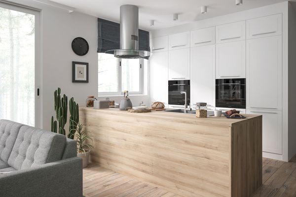 Küchenzeile KVANTUM mit Arbeitsplatte 304x243cm Teilauszug weiß Fronten MDF weiß-mint matt
