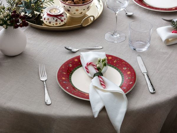 Villeroy & Boch Teller-Set Toy's Delight Specials Speiseteller rot 27cm Set6, Premium Porcelain