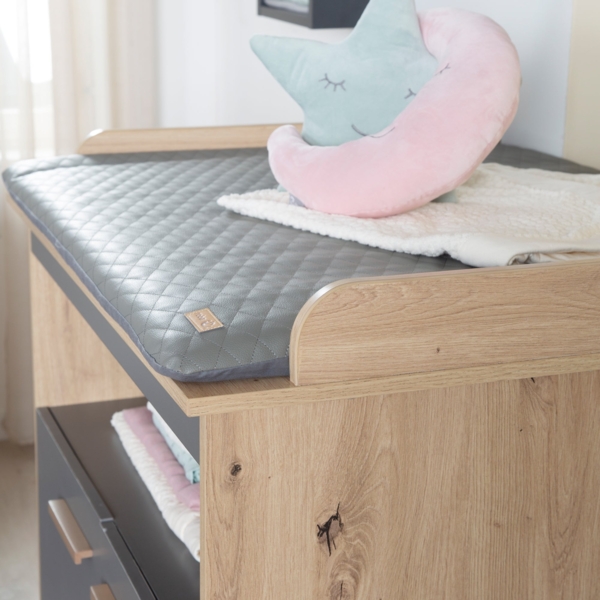 roba 'Anna' Babymöbel Set inkl. Babybett und Wickelkommode, abnehmbarer Aufsatz, Anthrazit / Dekor Kent Eiche, 60x120 cm Bild 10