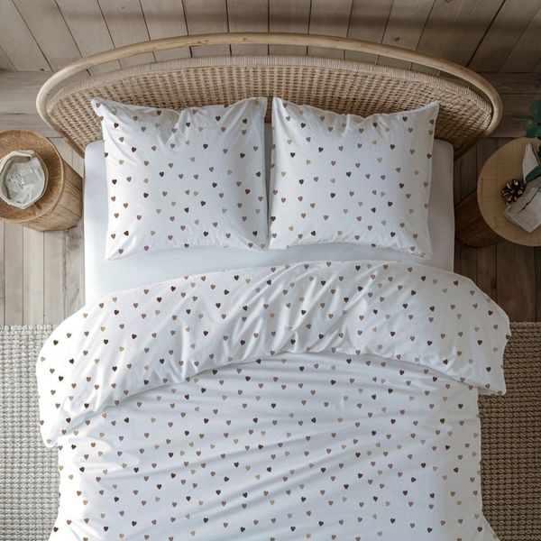 MTOnlinehandel Bettwäsche „Little Hearts“ Flanell, warmes Weiß mit Herzmuster in Naturtönen, 100% Baumwolle, 2 teilig, kuschelig, warm und pflegeleicht, Geschenkidee zum Valentinstag