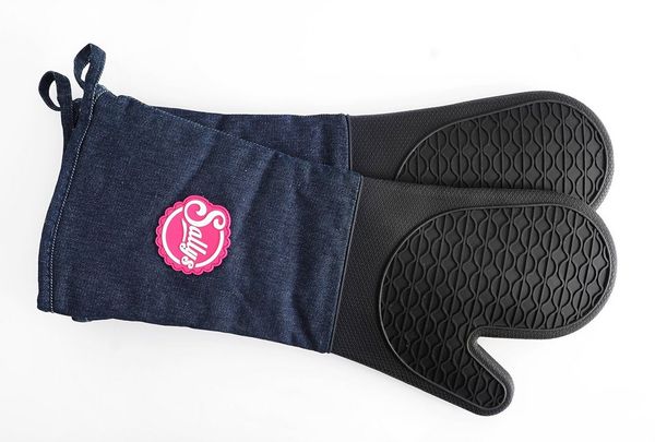 Sallys Topfhandschuhe Backhandschuhe, lange Baumwollmanschetten bis 230 °C, Zweifach vernäht, Für Rechts-und Linkshänder geeignet