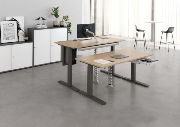bümö Stehtisch Büro, Bistrotisch eckig 80 x 80 cm - Bartisch Asteiche, Stehtisch Holz-Platte, Säule aus Metall in silber, Buffettisch, Säulentisch, Partytisch, Thekentisch, Hochtisch, Barmöbel, STH88-R-S Bild 9