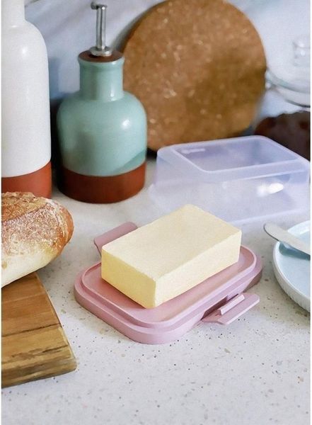 Engelland Butterdose Stapelbare Butter-/Käsedose, Kunststoff, (Vorteils-Set, 2-tlg, mit sicherem Klickverschluss), stapelbar, platzsparend, Ordnung im Kühlschrank, BPA-Frei, Mehrzweck
