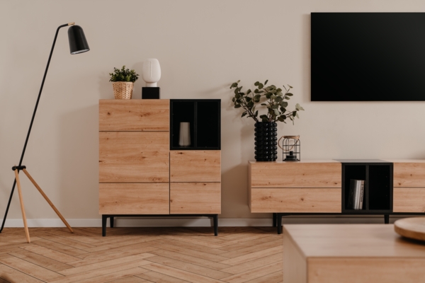 Nola 01A Kommode, Dekor Artisan Oak / schwarz | Kommode für Wohnzimmer | Maß: B x H x T ca. 80 x 90 x 42 cm | Kommode mit 1 großen Tür, 1 kleinen Tür und 1 offenes Fach mit Unterteilung
