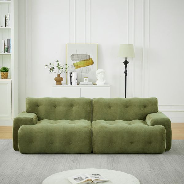 2-Sitzer Sofa 224 x 104 x 66 cm aus Chenille – tiefes Sitzsofa in Grün mit breiten Armlehnen