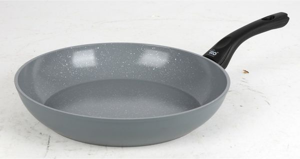 ELO Pfanne BORNEO 28 cm – geschmiedetes Aluminium Marmoroptik kratzfeste Keramik Antihaftbeschichtung fettarmes Braten geeignet für alle Herdarten inklusive Induktion