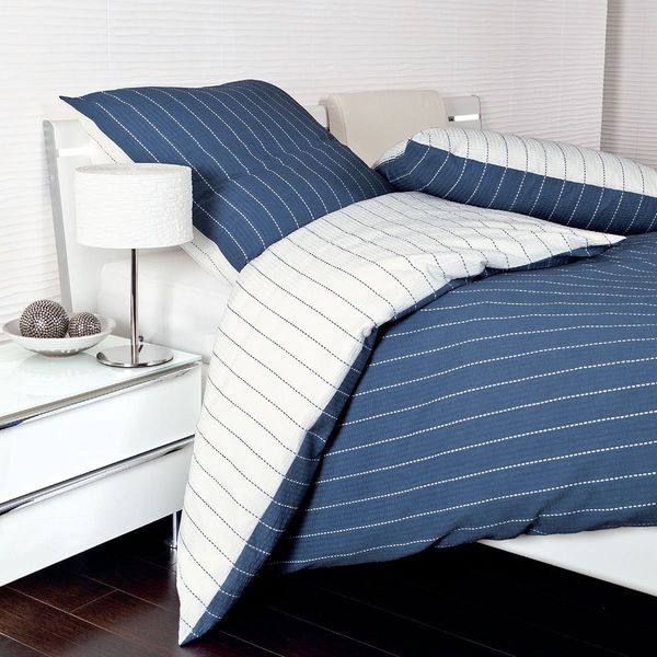 Traumschlaf Mako-Soft-Seersucker Wendebettwäsche Tango denimblau|200x200 cm + 2 x 80 x 80 cm