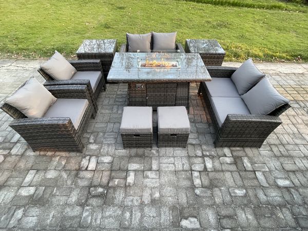 Fimous Gartenmöbel-Set im Freien 9 Stücke Polyrattan Möbel Gas Feuerstelle Esstisch Sofa Set mit 2 Kleiner Fußhocker 2 Beistelltische Dunkelgrau Gemischt
