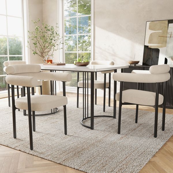 Esszimmerstuhl 70 x 62 x 84 cm in Beige – bequemer Samtstuhl mit ergonomischer Rückenlehne und Eisenrahmen