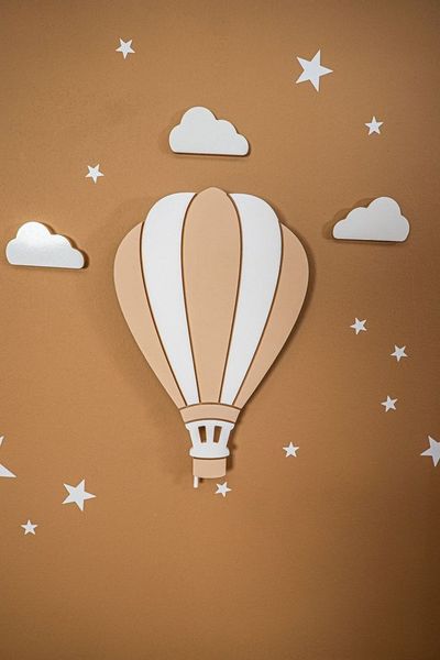 COZYCOLLECTIONS LED Wandleuchte Handbemaltes LED-Wandnachtlicht „Elefant auf dem Mond“ in Holzoptik, LED, Warmweiß, Montessori-Design: ruhige Formen, warmes LED, kabellos
