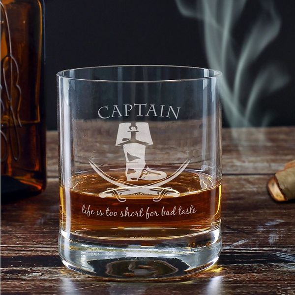Herz & Heim Whiskyglas für Rum mit Gravur "Captain" - Rumglas mit Piraten-Motiv, Glas