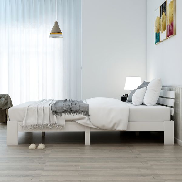 Bett 140×200 cm aus Massivholz mit Lattenrost, weiß