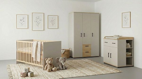 OTTO home Babyzimmer-Komplettset Rieke Bis ins Jugendalter, toll für kleine Zimmer, (Spar-Set, 4-tlg, Kinderbett, Schrank 3 türig, Wickelkommode + Unterbauregal), Farblich abgestimmte Möbelserie