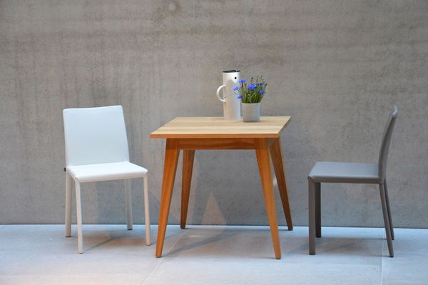 Esstisch Xaver aus Eichenholz, quadratisches Design, modern, natur, für 4 Personen, 150 cm