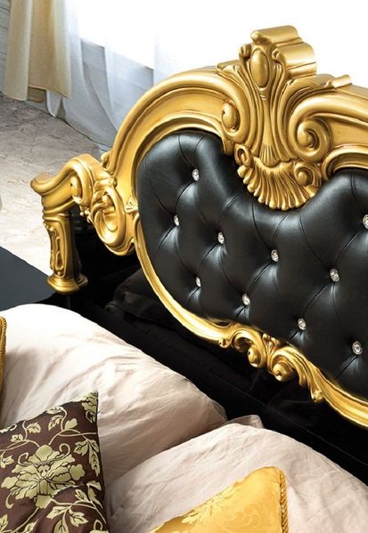 Interdesign24 Schlafzimmer-Set Donna, (4-Teilig, inkl. Spiegeltüren und Polsterung im Kopf- und Fußteil, im ausgefallenem Barock-Stil), Bett 160x200 cm, in Hochglanz Schwarz/Gold
