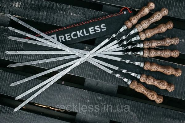 Schaschlikspieße mit Holzimprägniergriff und Gravur Reckless 6-teilig