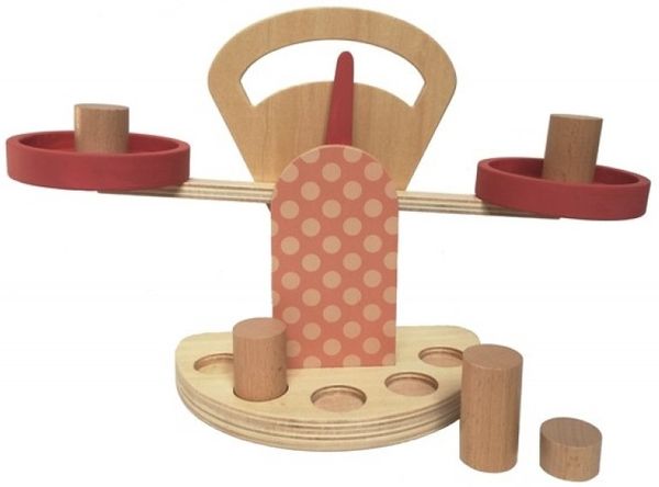 Waage aus Holz für den Kaufladen