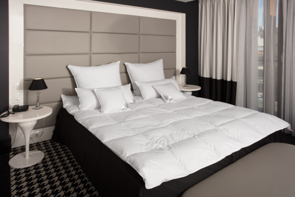 Mayaadi-Home HS46 Bettdecke Baumwolle 70% Daunen 30% Federn Weiß 200x220 cm 1400 Gramm Bild 4