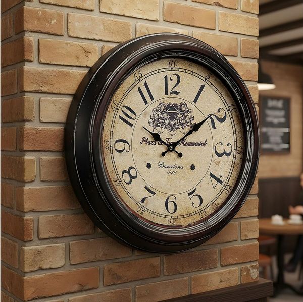 Levandeo® Wanduhr (Wanduhr XXL 47cm Metall Barcelona Nostalgie Großuhr Bahnhof)