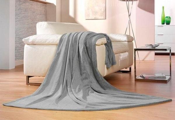 Wohndecke Memphis, Gözze, in tollen Unifarben, Kuscheldecke