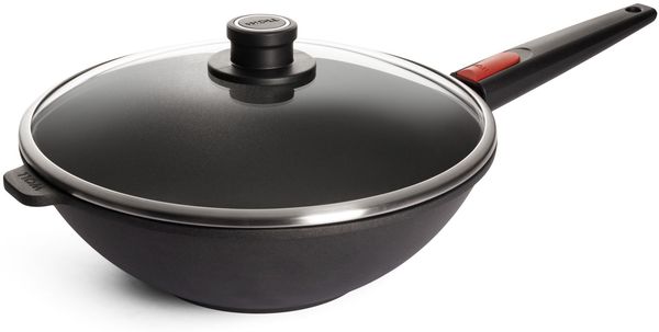 WOLL Schwenkpfanne NOWO Titanium Induction Ø 30 cm/ H: 10 cm, Guss-Aluminium mit Titan-Diamantversiegelung, Induktionsboden, abnehmbarem Griff, ofenfest bis 250 °C & spülmaschinenfest