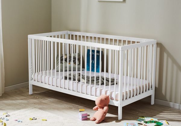 Babybett Kinderbett Gitterbett 60x120 höhenverstellbar & herausnehmbare Sprossen, | Buchenholz weiss sehr stabil Made in Europe