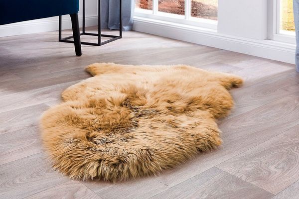 LUXOR living Fellteppich Schaffell Namika, fellförmig, Höhe: 50 mm, echtes Lammfell, weich & flauschig, große Farbauswahl, in 2 Größen