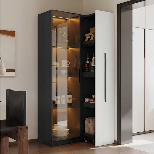 BlingBin Stauraumvitrine LED-Vitrine Multifunktionsschrank (1-St, mit warmgelben Aluminium-Lichtleisten, Soft-Close-Scharniere) Soft-Close-Scharniere, mehrfarbiger Beleuchtung & Kippschutz