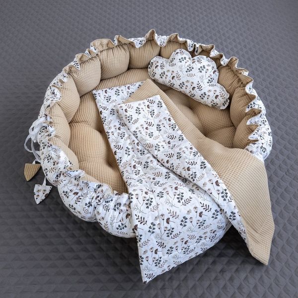 Loolay Baby-Reisebett Zweiseitig ENGELSNEST XXL Premium WAFFELPIQUE + Decke + Kissen, 3-tlg, Babynest TAUPE Beige/ BLUMEN BRAUN Baumwolle Krabbeldecke
