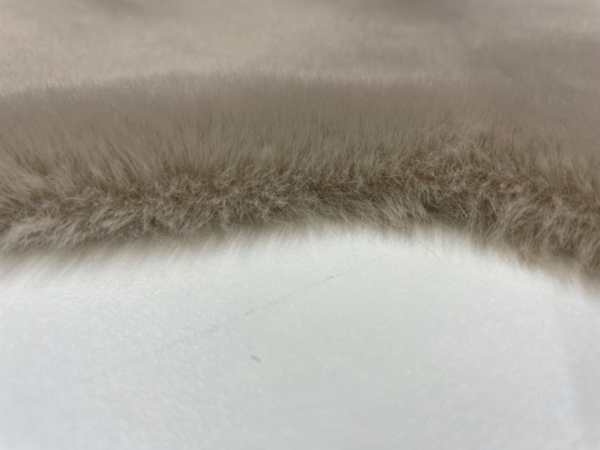 ASTRA Fellteppich Elda, Kunstfell, rechteckig, Höhe: 13 mm, Dekofell, kuschelweich, Wohnzimmer, Kinderzimmer, Kaninchenhaptik Bild 2