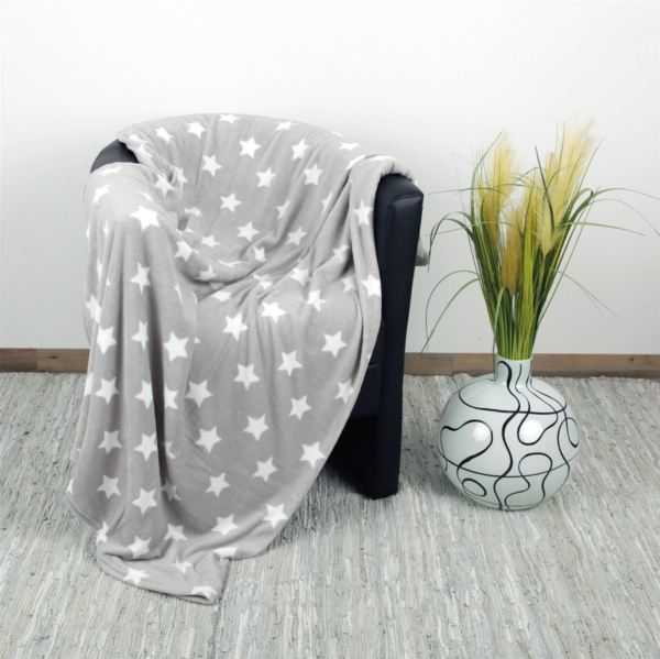 Kuscheldecke XXL (150x200 cm) - Hellgrau - Flauschdecke Microfaser-Decke mit Sternen-Muster, große weiche Wohn-Decke zum kuscheln Bild 7