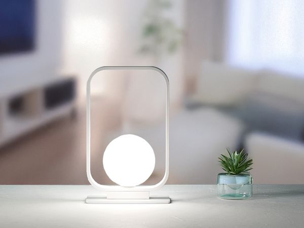 Kleine LED Tischleuchte Metall mit Glaskugel Opalweiß, Höhe 26cm