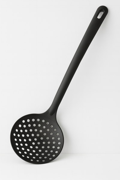 Schaumlöffel schwarz | 12 Stück Küchenhelfer | Praktisches Küchenutensil zum Abschöpfen und Abtropfen