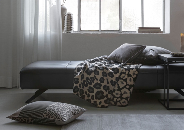 Joop! Wohndecke Kuscheldecke 150x200 cm Leopard Tierfell taupe schwarz 813930 Bild 5