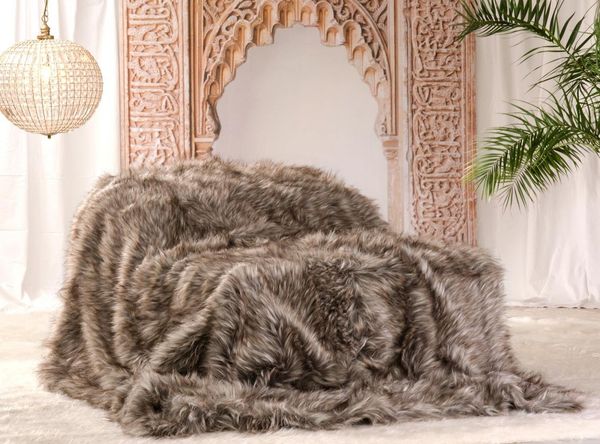 Wohndecke Felldecke (Kunstfell) Grizzly in braun-grau, Wohnen und Accessoires GmbH & Co. KG, Felloptik