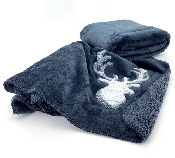 Wohndecke Kuscheldecke Hirsch Fell-Imitat Sofadecke Landhaus, heimtexland, 150x200 I kuschelig weich I warm I flauschig I Chalet Design